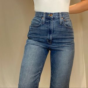 High waisted bootcut jeans🦋